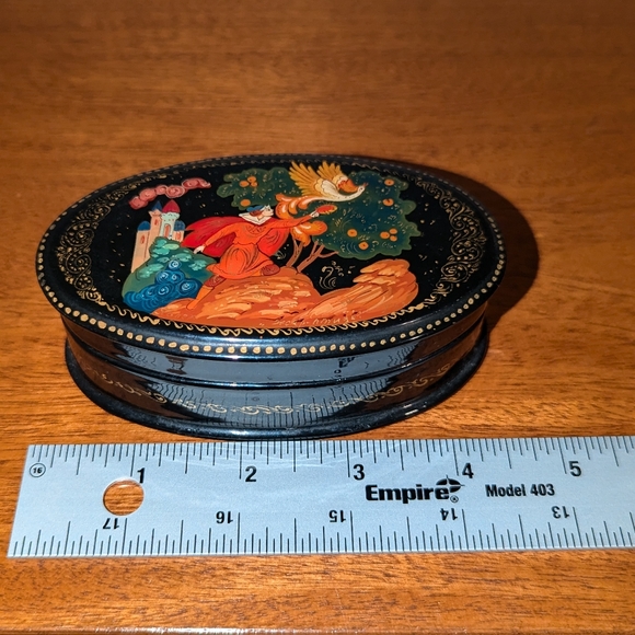 Palekh Russian  Hinged Vintage Box - Picture 10 of 12